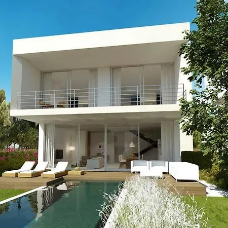 Villa Roser - Family Only