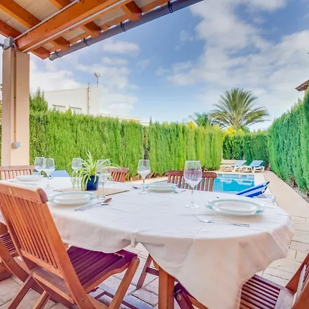 Roser - Family Only Villa